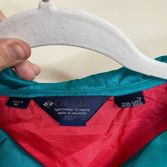 Vintage|| Colombia Red color-blocked Full Zip Wind Breaker, as sold on Urban - Picture 8 of 11